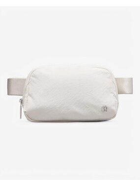 Stylish Everywhere Belt Bag 1L in Neo Mint - Perfect for Travel & Daily Use